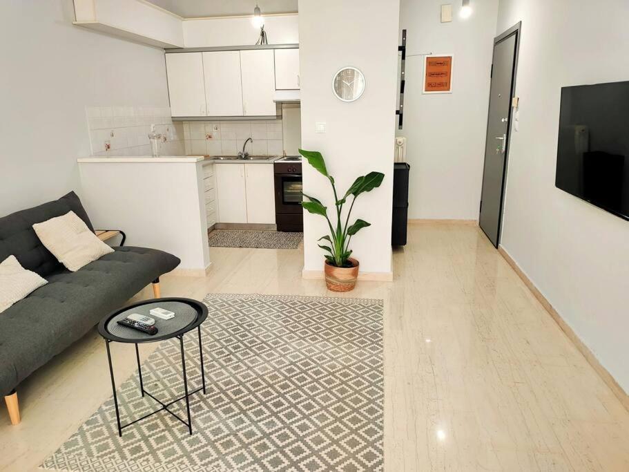 Δίπλα Στο Πάρκο Apartment Kalamata Luaran gambar